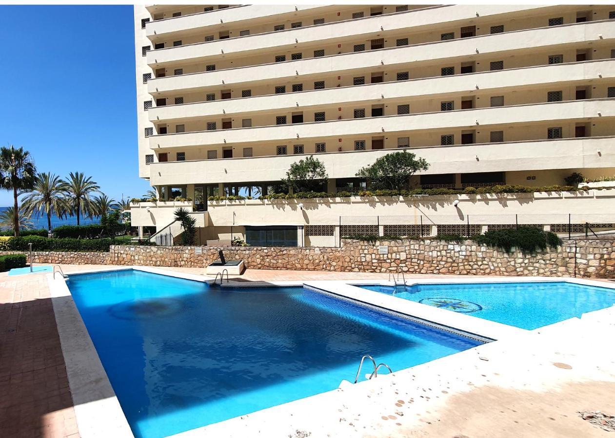Beachfront Studio Apartment Marbella Exterior foto